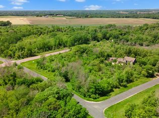 1 Cedar Ln, Prior Lake, MN 55372