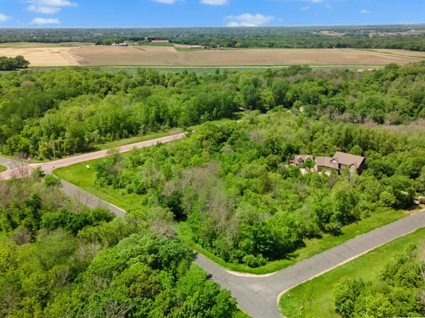 1 Cedar Ln, Prior Lake, MN 55372