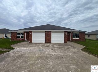 102 NW 4343p Ln, Clinton, MO 64735