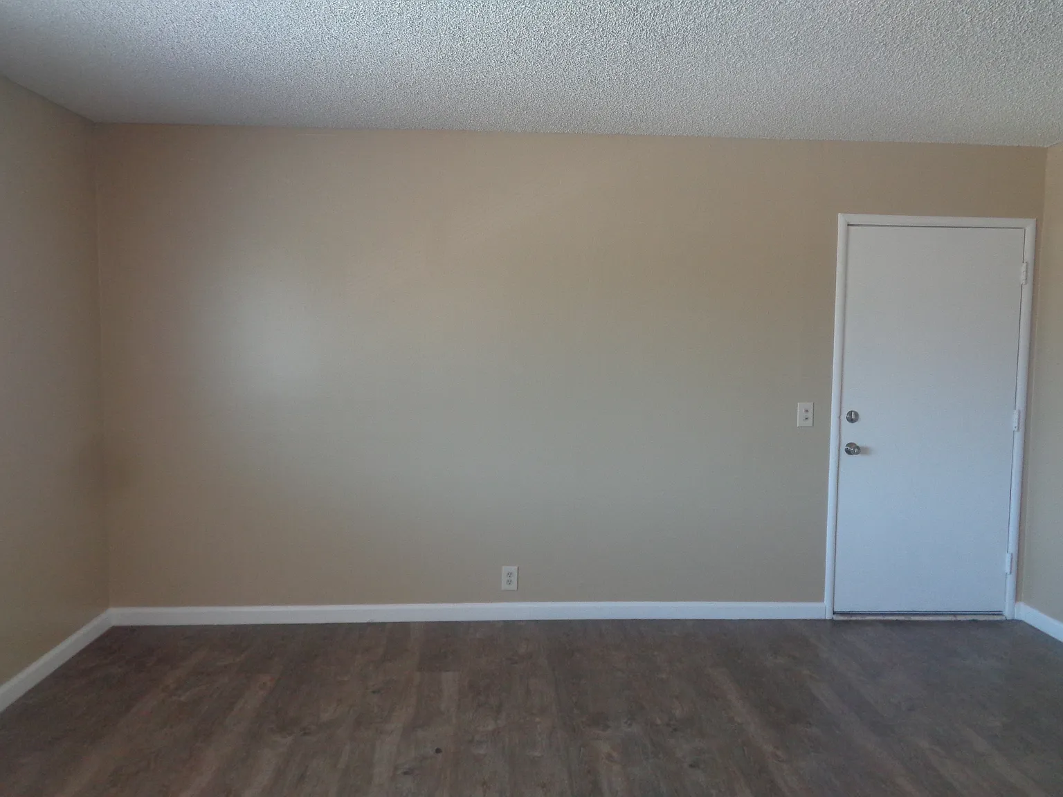 946 S. Barrett Road #1-4 - 4 — Photo 4