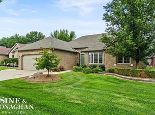 36601 Catalpa Ln, New Baltimore, MI 48047