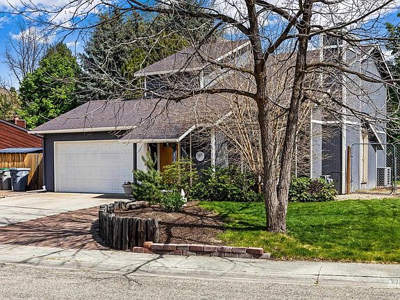 3rd image of 5105 W Harbourview Dr