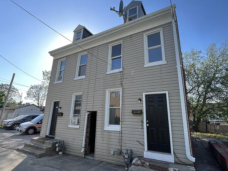 231 Franklin Way — Photo 2
