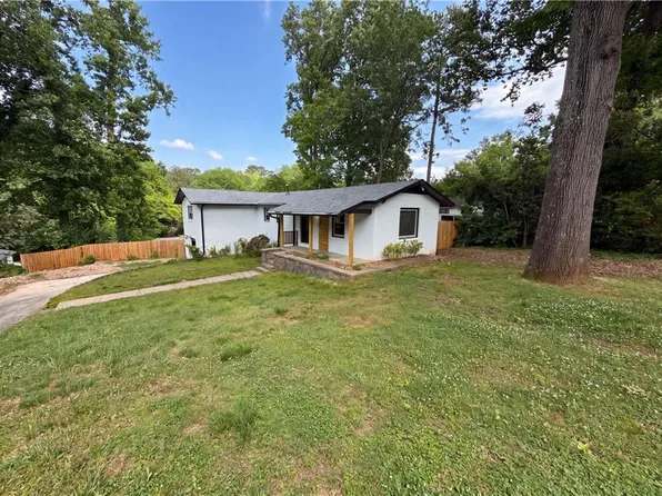 3807 Greenhill Dr, Chamblee, GA 30341