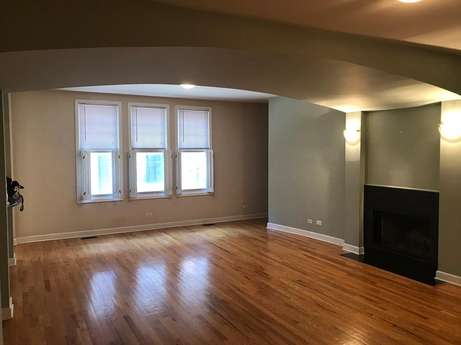 2 bed, 1200 sqft, $2,850 — Photo 3