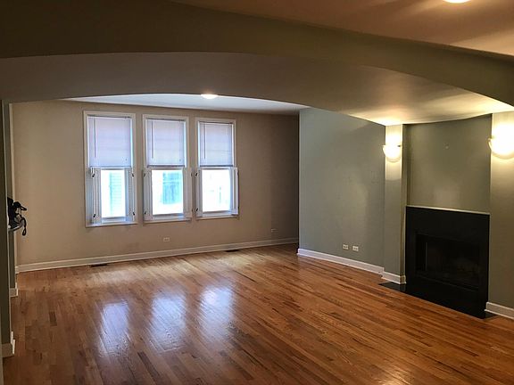 3rd image of 3845 N Ashland Ave APT 2C
