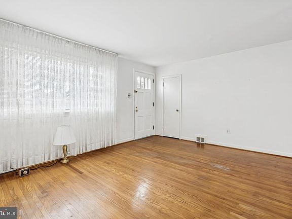 5th image of 6725 Githens Ave