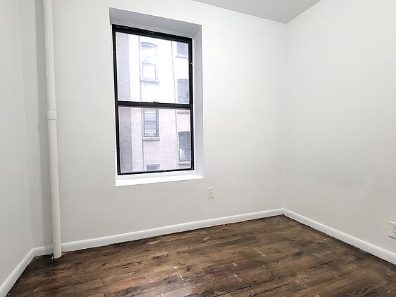 3rd image of 546 W 146th St APT 21