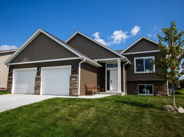 713 State St, Kenyon, MN 55946