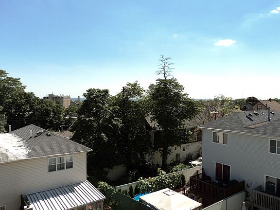 5th image of 28 Palisade St