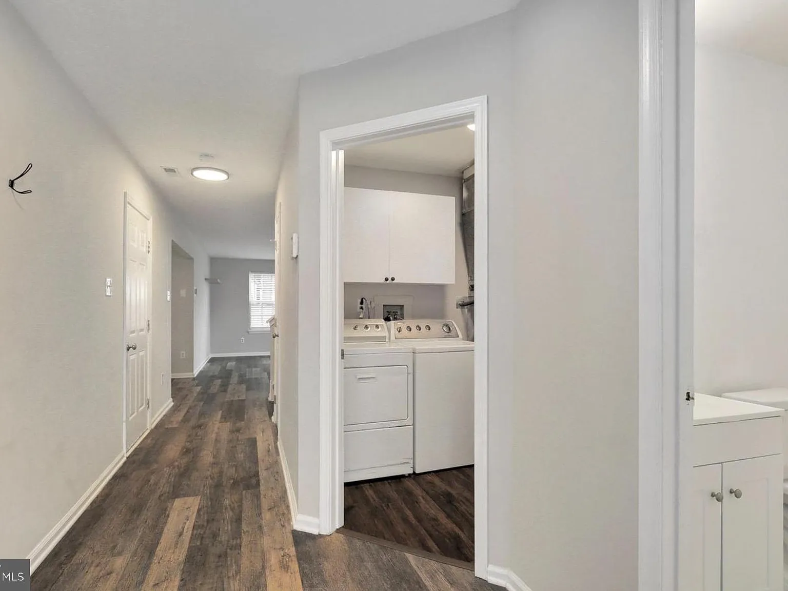 3 bed, 2.5 bath, 1655 sqft, $2,850 — Photo 3