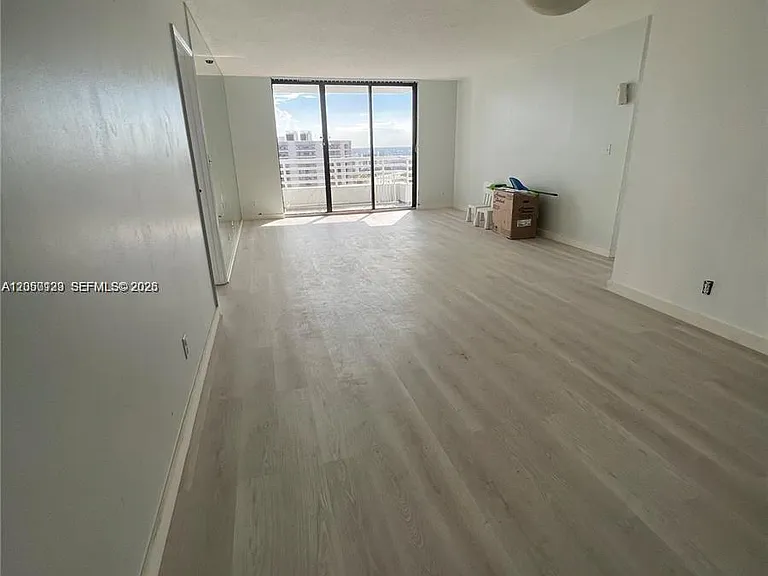 3300 NE 192nd St #5 — Photo 4