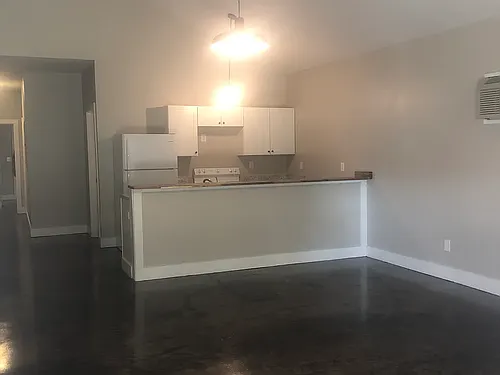 119 Holding Ave NE Photo 1