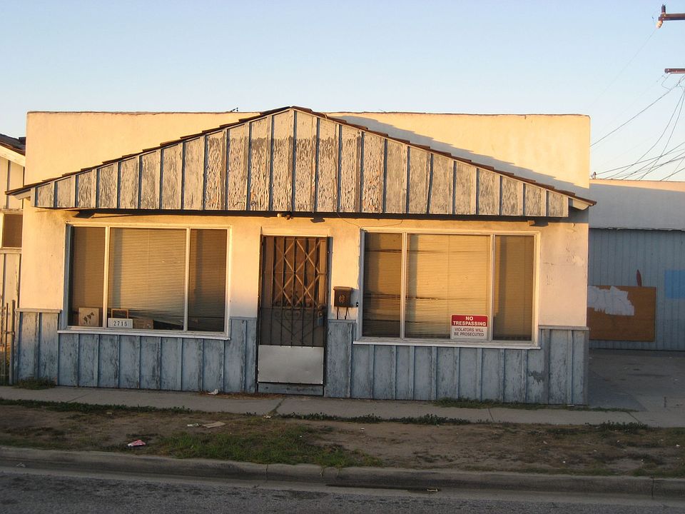 2nd image of 2715 Marine Ave