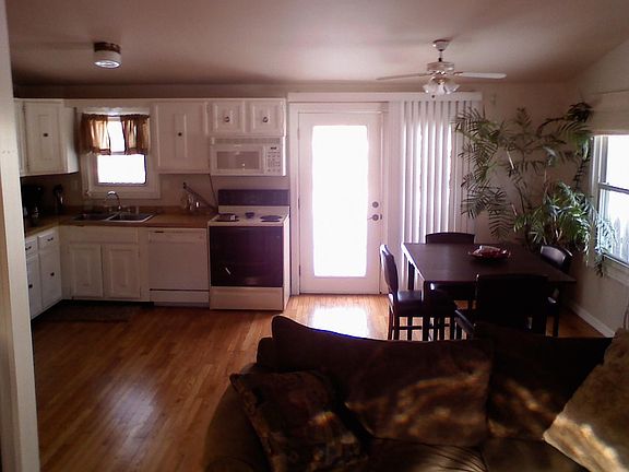 5th image of 14 New Britain Dr