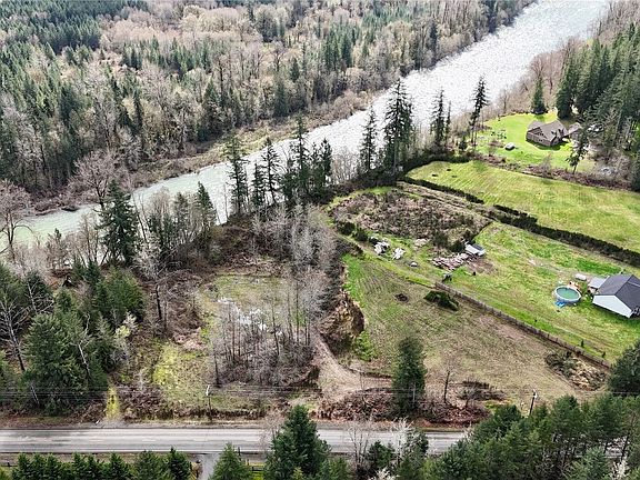 2nd image of 2126 Spencer Road