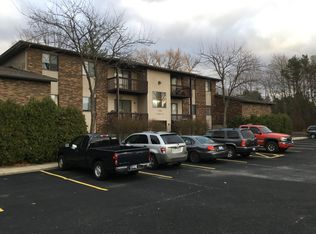 17980 Cove St APT 17, Spring Lake, MI 49456