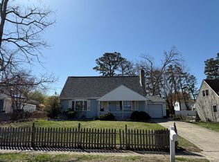 916 Raleigh Dr, Toms River, NJ 08753