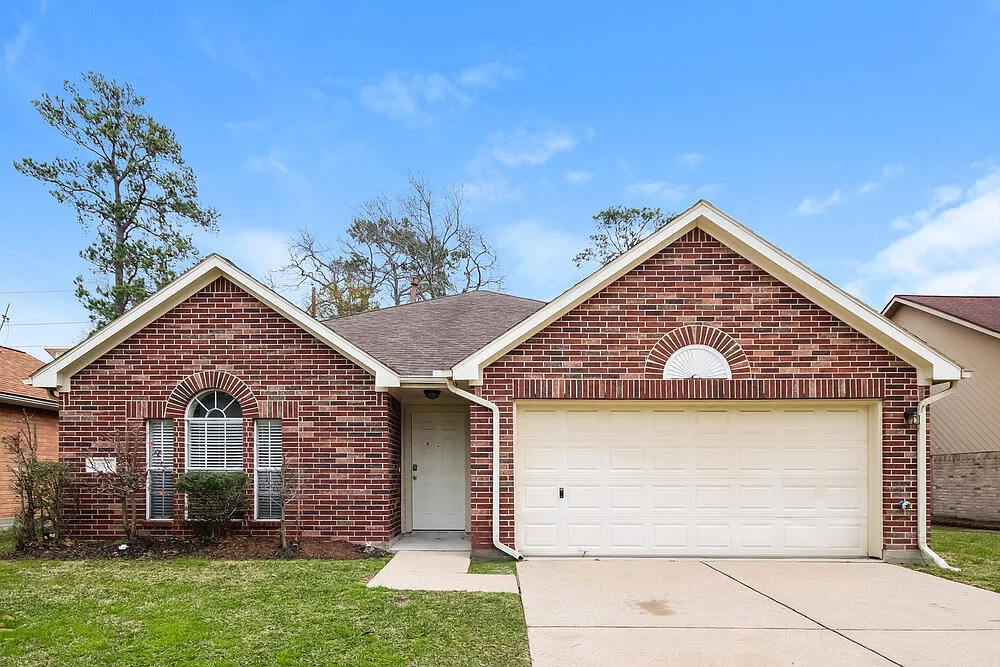 3 bed, 2.0 bath, 1669 sqft, $2,030 — Photo 1