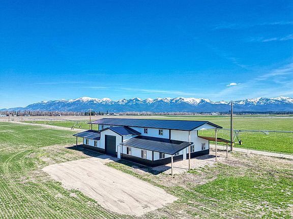 3rd image of 2397 Lower Valley Rd