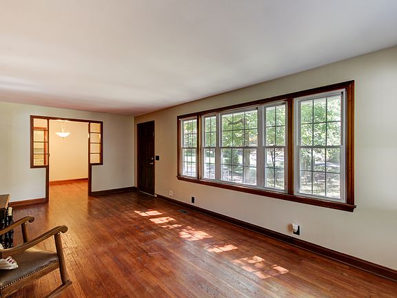 5th image of 217 Beechwood Dr