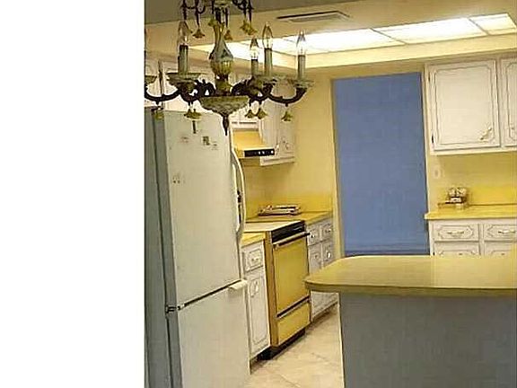 4th image of 6311 NW 90th Ave