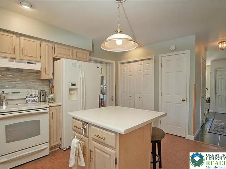 1319 Shady Ln — Photo 29