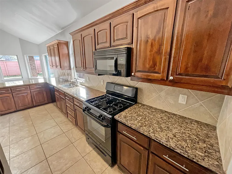 2620 Triangle Leaf Dr — Photo 4
