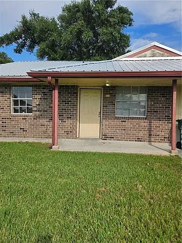 2061 Carver Dr
