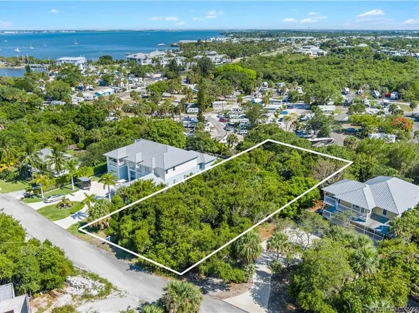 3840 NE Cheri Dr, Jensen Beach, FL 34957