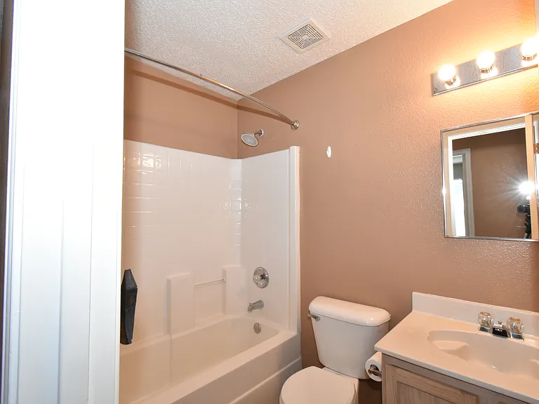 1130 Seneca Dr — Photo 16