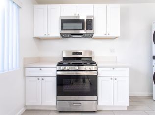 4086 E Calle De Carlos APT 3, Palm Springs, CA 92264