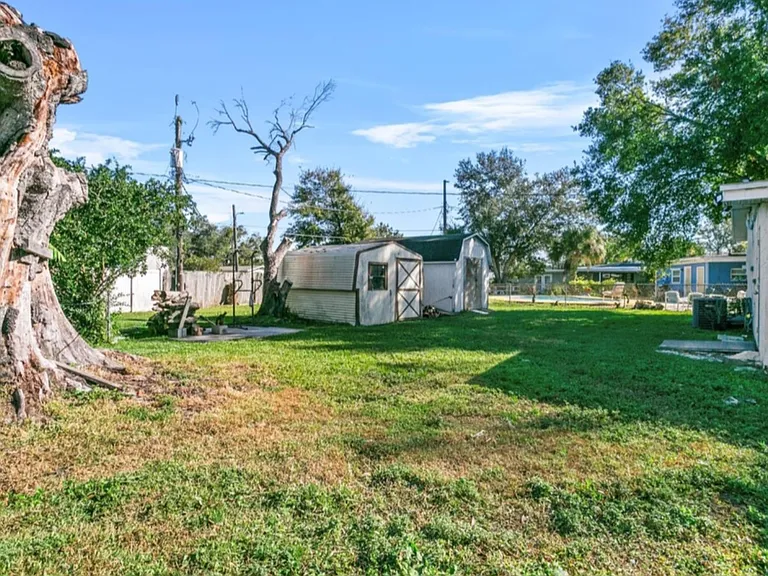 405 Poinciana Cir #1 — Photo 20