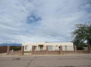 5983 E Farmstead Dr, Tucson, AZ 85756