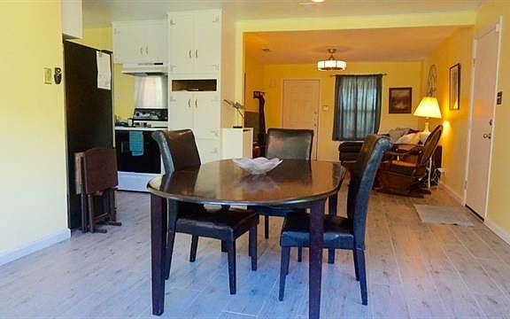 5th image of 11507 Pollyanna Ave