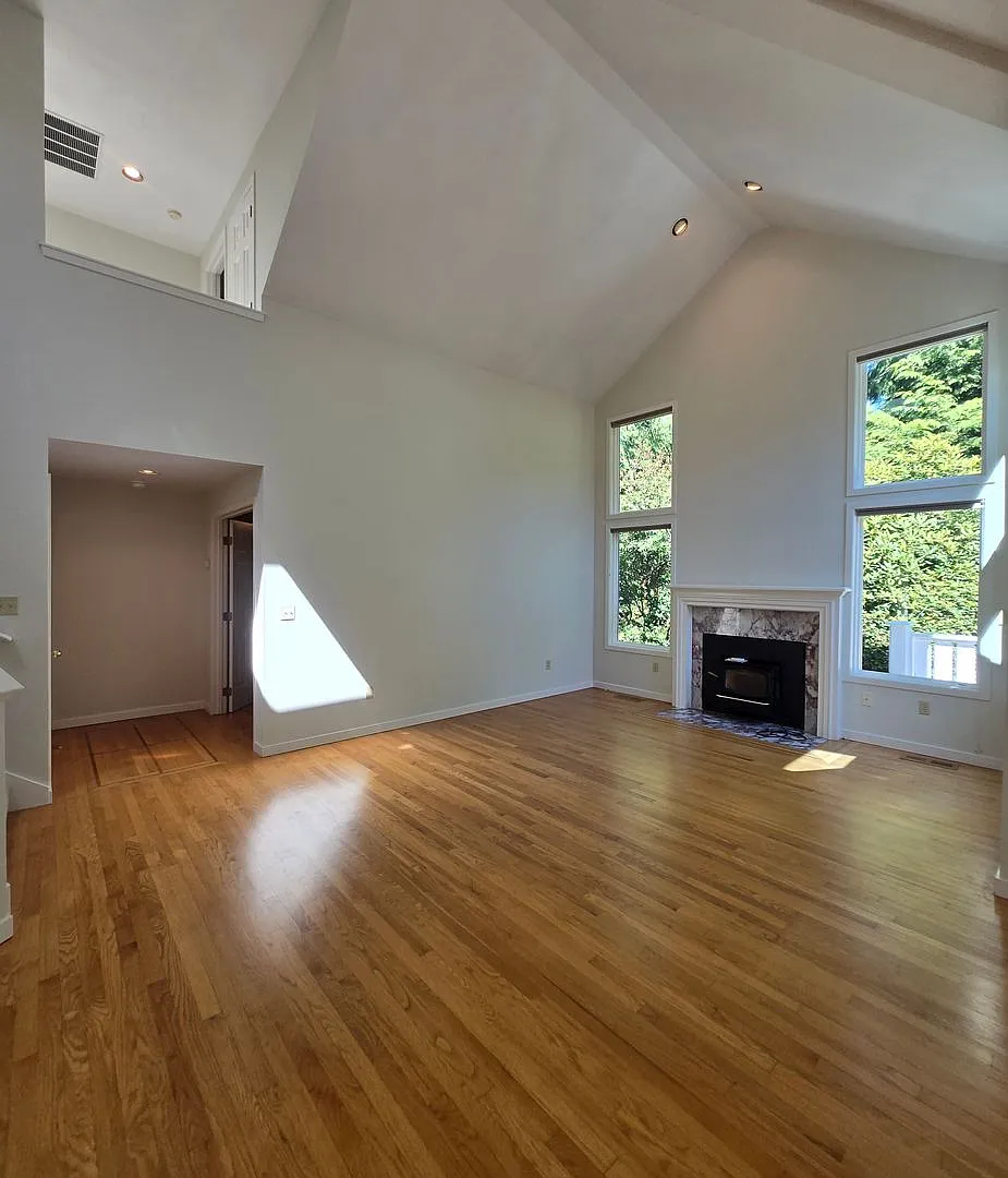 Short Term Lease - Two Story, 2 Bed/2 Bath Condo For Rent in Port Ludlow! — Photo 4