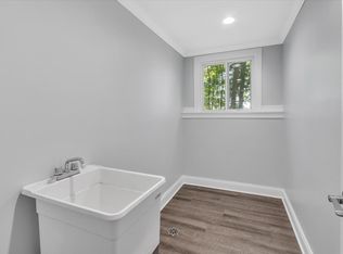 10162 Green Rd, Goodrich, MI 48438