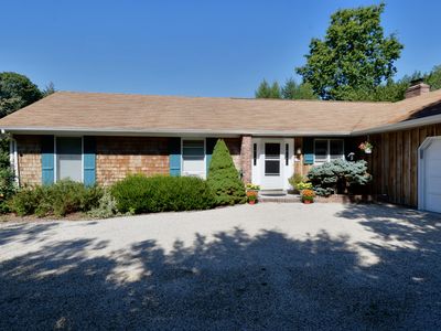 12 Burnage Ln, Babylon, NY, 11702