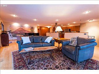 4th image of 6716 Sleret Ave