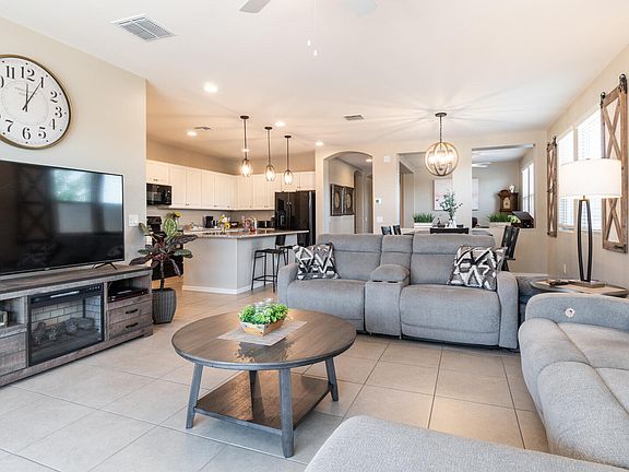 5th image of 2901 W BRIDGER Drive