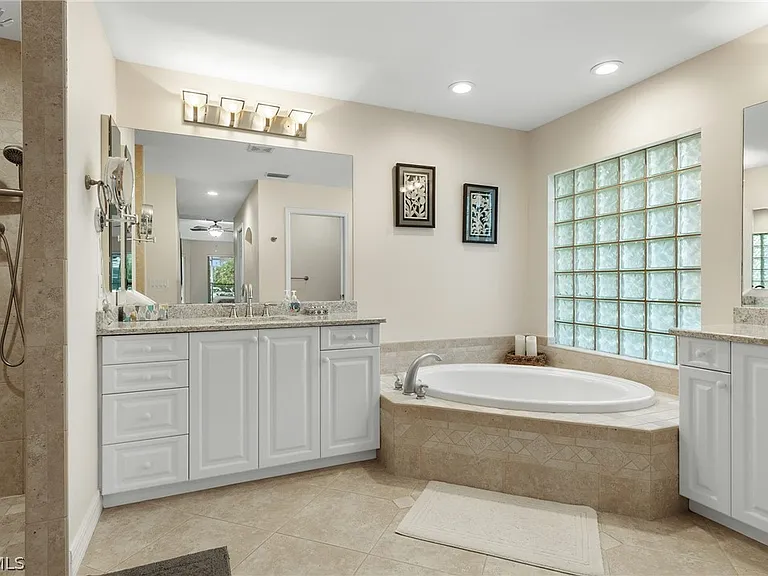 2013 SW 31st Ter — Photo 20