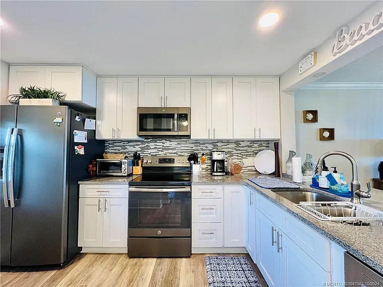 7380 S Ocean Dr #221 — Photo 6