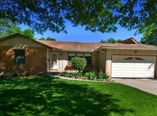10005 Tracy Ave, Kansas City, MO 64131