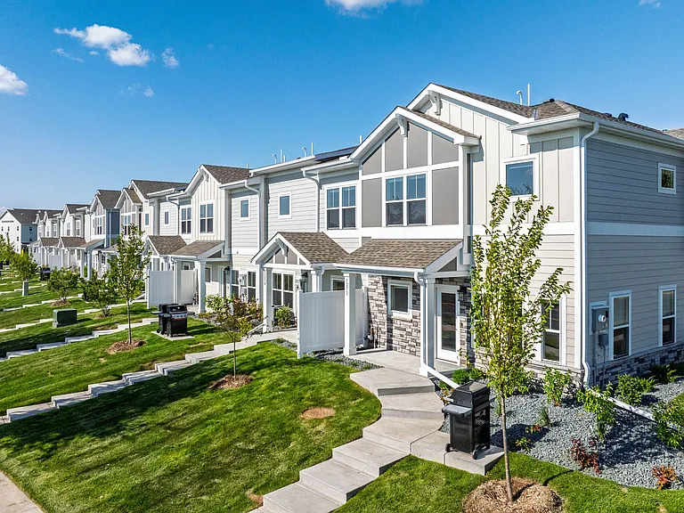 Gateway Court Townhomes — Photo 13