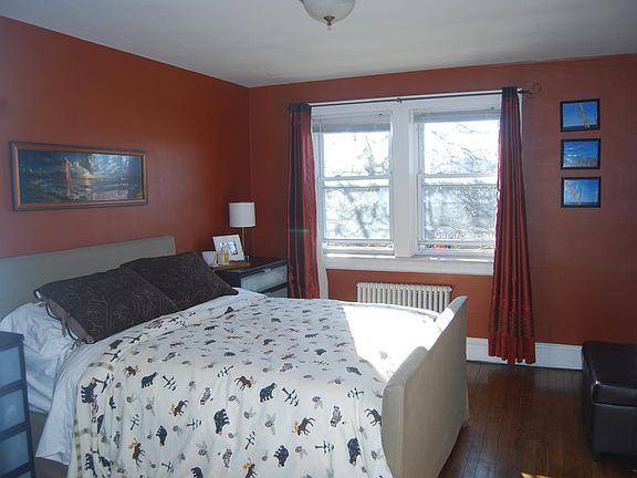 Large main bedroom