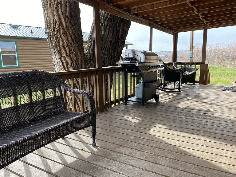 270 Cottonwood Camp Rd — Photo 2