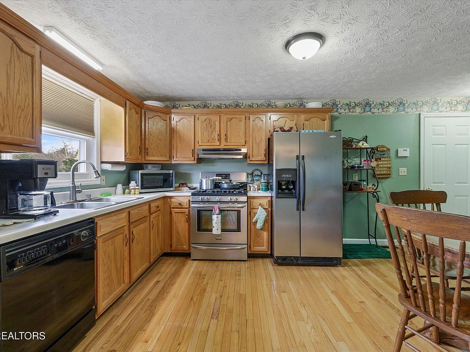 19th image of 812 New Clear Branch Rd