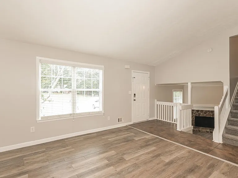 401 Sherwood Oaks Rd — Photo 5