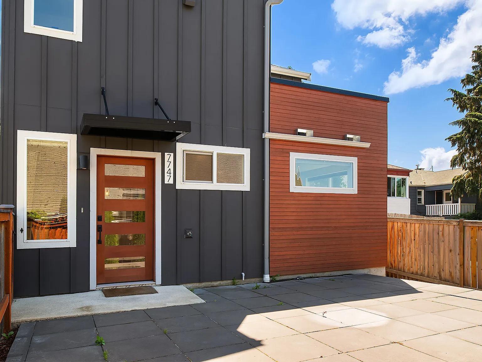 2 bed, 1082 sqft, $3,850 — Photo 2