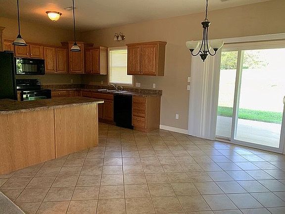 2nd image of 209 Spring Park Ct